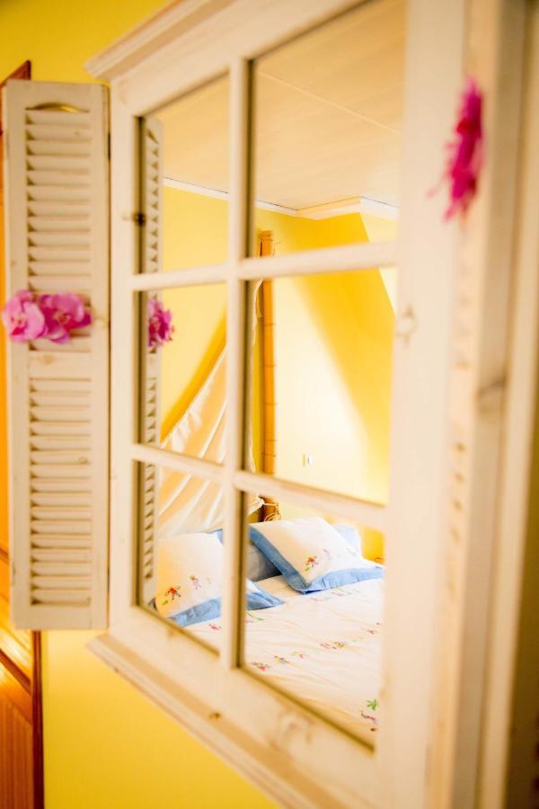 Domaine Bacchus Bed and Breakfast Reuil-sur-Marne Exteriör bild