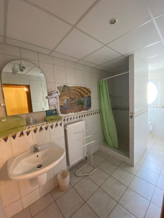 Domaine Bacchus Bed and Breakfast Reuil-sur-Marne Exteriör bild