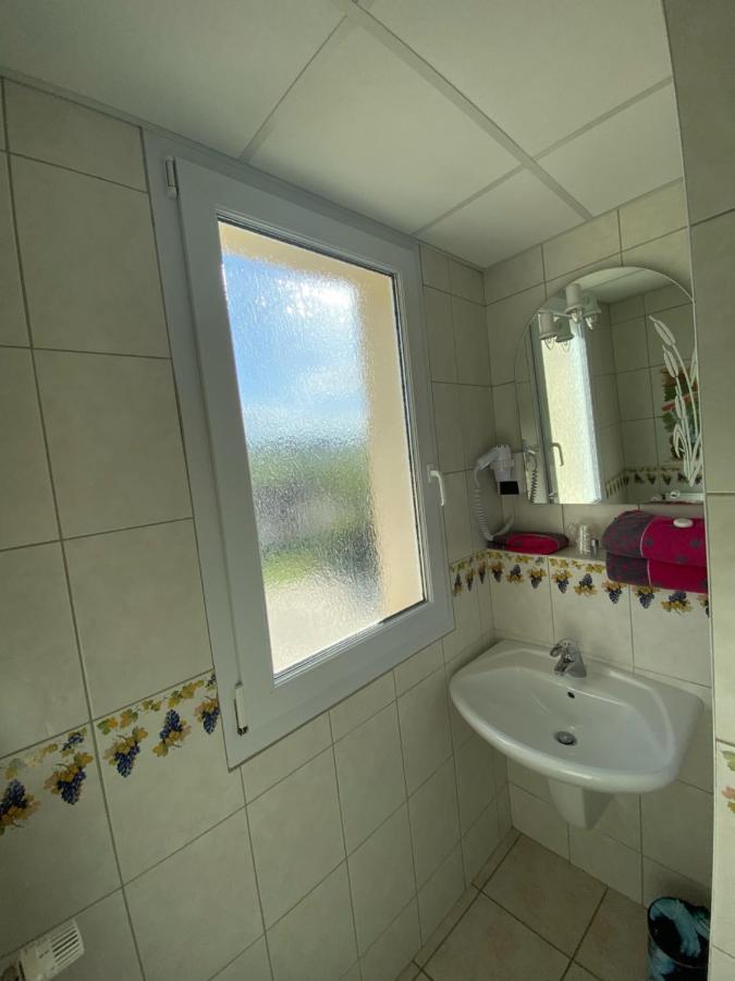 Domaine Bacchus Bed and Breakfast Reuil-sur-Marne Exteriör bild